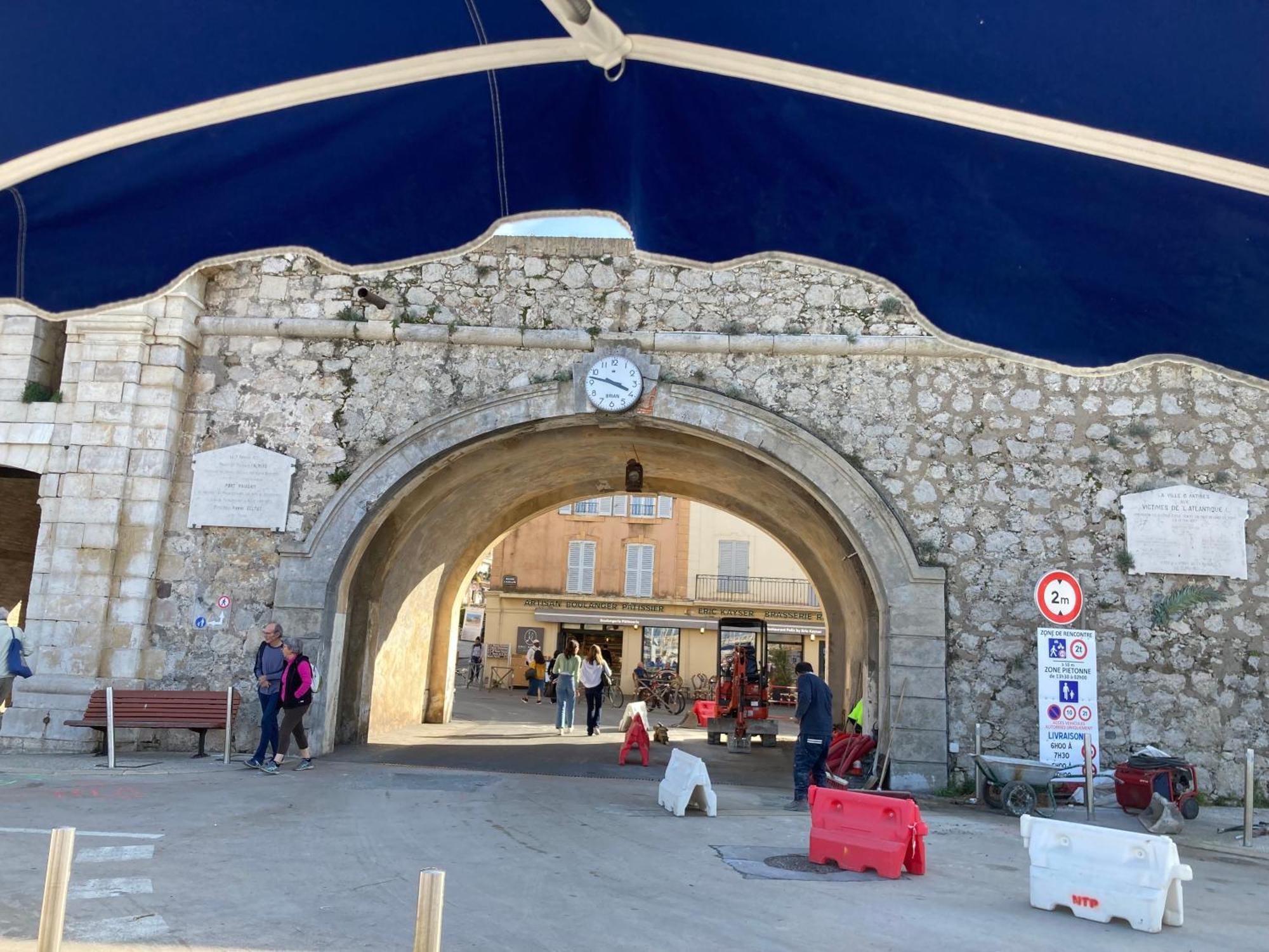 Appartement Picasso Walk Cosy Charm In Heart Of Old Town Ac And Wifi